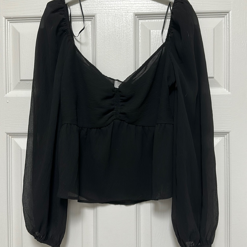 ASTR The Label Black Puff Sleeve Top Size M